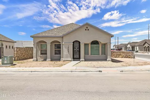 14381 Seth Payne Dr, Horizon City, TX 79928