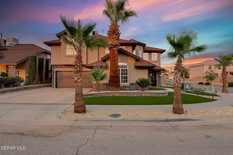 2000 Crystal Ridge St, El Paso, TX 79938