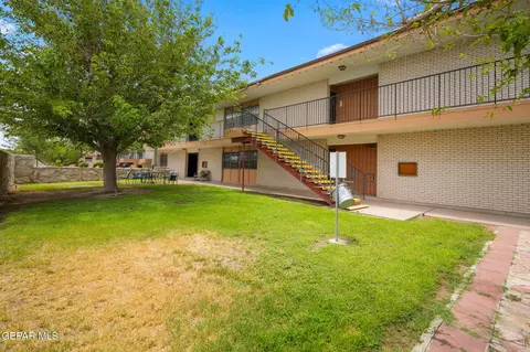 6400 Edgemere Blvd #32, El Paso, TX 79925