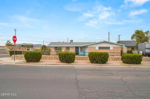 7922 Parral Dr, El Paso, TX 79915