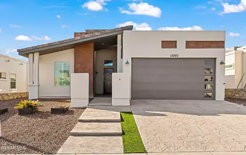 12287 Houghton Springs Dr, Horizon City, TX 79928