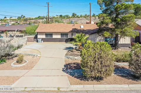 6672 Fiesta Drive Dr, El Paso, TX 79912
