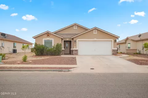 203 Horizon Point Cir, Horizon City, TX 79928