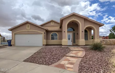 3225 Emerald Point Dr, El Paso, TX 79938
