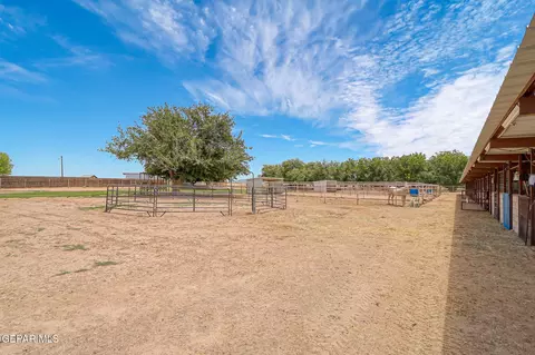 Exterior - 1624 Vinton Rd, Anthony, NM 88021 photo 19 of 20