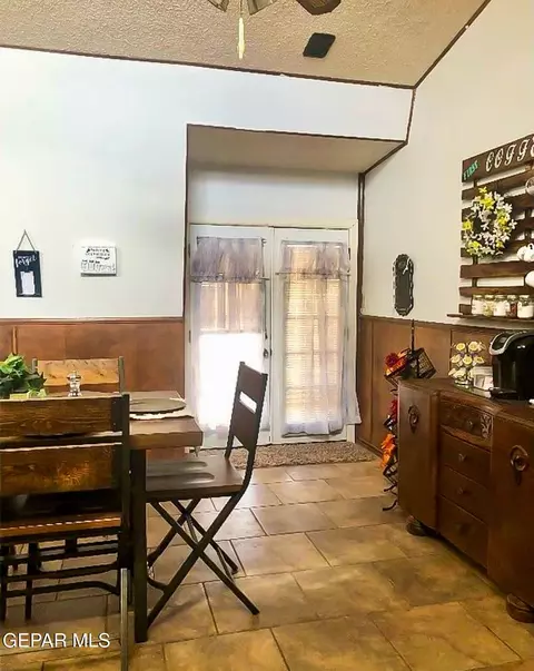 Dining - 1624 Vinton Rd, Anthony, NM 88021 photo 4 of 5
