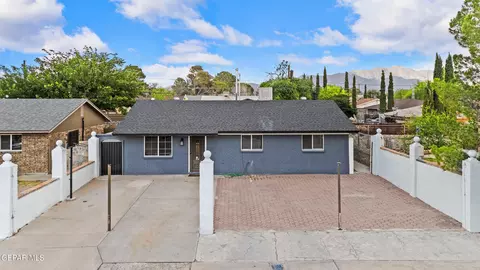 411 S 8th St, Anthony, TX 79821