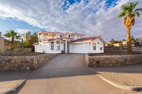6913 Crown Ridge Dr, El Paso, TX 79912