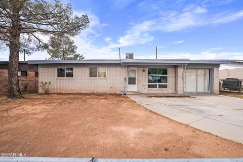 5828 Blackhawk Dr, El Paso, TX 79924