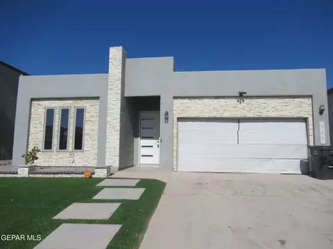 909 Airship Pl, El Paso, TX 79928