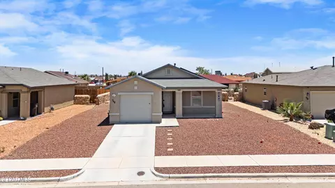 768 Villa Romero Dr, El Paso, TX 79928