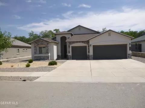 929 Pecos River Dr, El Paso, TX 79932
