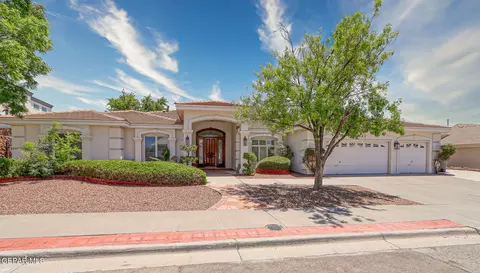 6368 La Posta Dr, El Paso, TX 79912