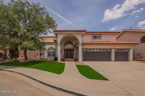 2120 Greenlee Dr, El Paso, TX 79936