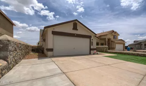 1164 Cielo Mar Dr, Socorro, TX 79927