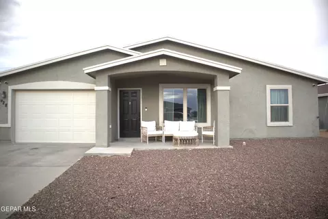 928 Villa Seca Dr, Horizon City, TX 79928