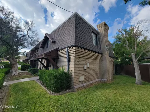 500 Thunderbird Dr #109, El Paso, TX 79912