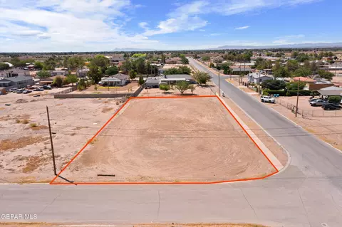 290 Flor Blanca, Socorro, TX 79927