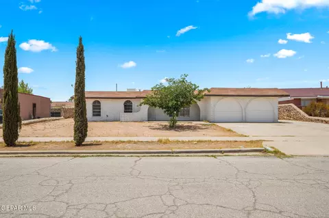 1595 Catham Cir, Horizon City, TX 79928