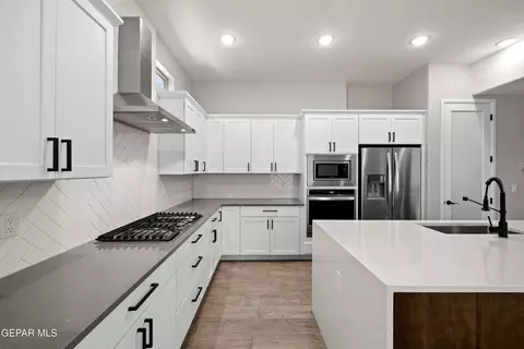 1302 Desert Sky Pl, El Paso, TX 79912