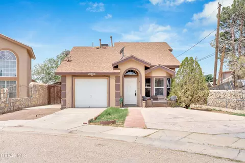 10400 Kirkland St, Socorro, TX 79927