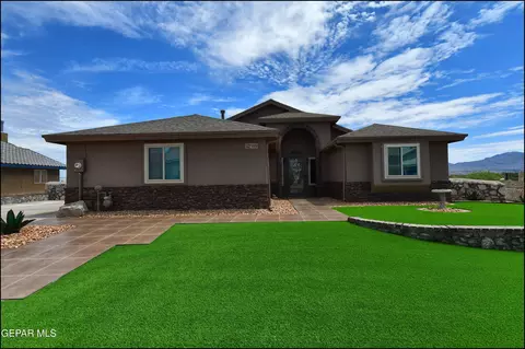 189 Pinehurst Dr, Santa Teresa, NM 88008