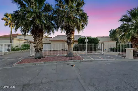 11157 Leo Collins Dr, El Paso, TX 79936