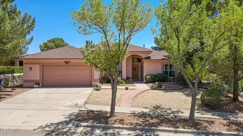 6820 Echo Cliffs Dr, El Paso, TX 79912