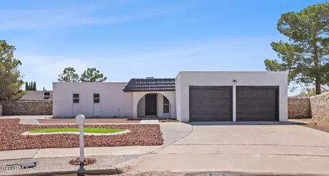 1579 Wanda Ct, Horizon City, TX 79928