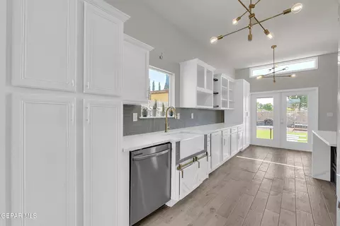 2212 Linda Roberts, El Paso, TX 79938