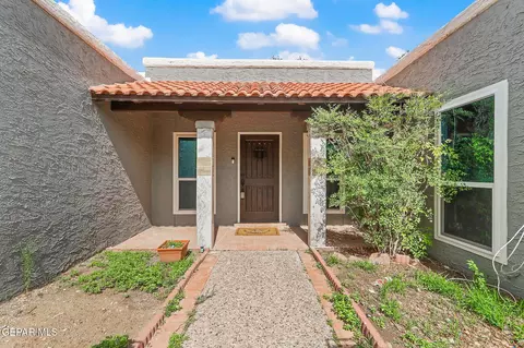 5184 Memory Dr, El Paso, TX 79932