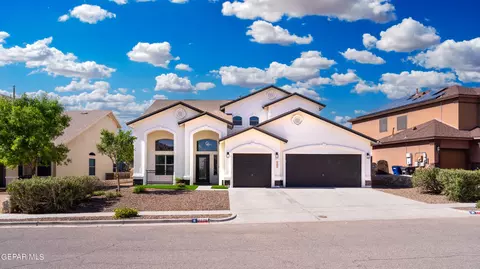 7275 Camino Del Sol Dr, El Paso, TX 79911