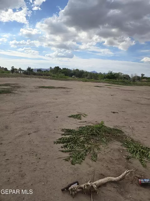 133 Polo Inn Rd, El Paso, TX 79915