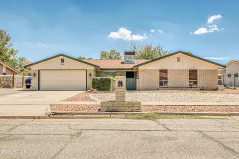 4271 La Adelita Dr, El Paso, TX 79922