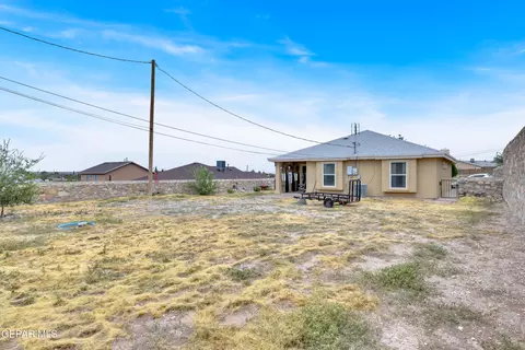 Exterior - 1613 Poplar St, Anthony, TX 79821 photo 5 of 5