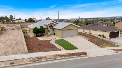 View/Area - 1613 Poplar St, Anthony, TX 79821 photo 2 of 6