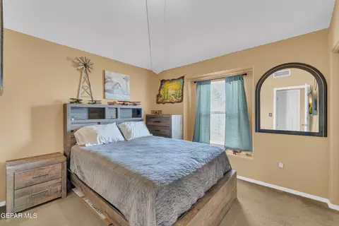 Bedroom - 1613 Poplar St, Anthony, TX 79821 photo 7 of 8