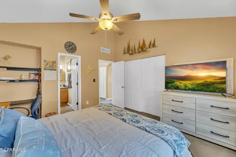 Bedroom - 1613 Poplar St, Anthony, TX 79821 photo 3 of 8