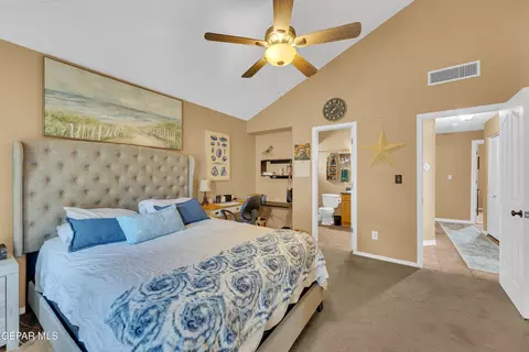 Bedroom - 1613 Poplar St, Anthony, TX 79821 photo 2 of 8