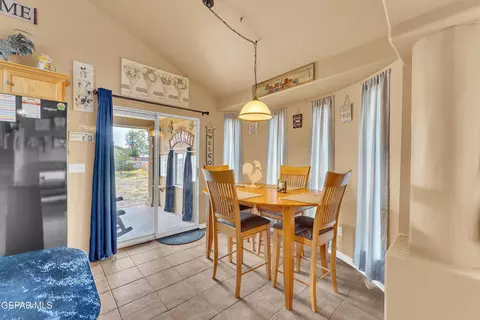 Dining - 1613 Poplar St, Anthony, TX 79821 photo 1 of 2