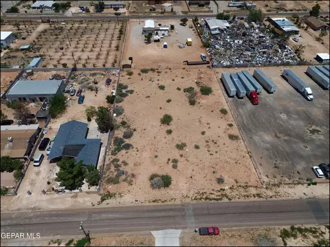 13211 Stable Rd, El Paso, TX 79938