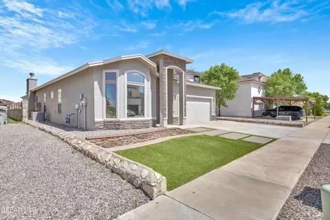 11388 Bullseye St, El Paso, TX 79934