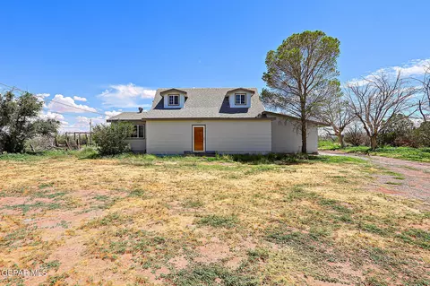 841 Hermosa Dr, Chaparral, NM 88081