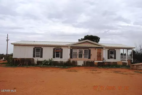 7562 Moonstone St, Las Cruces, NM 88012