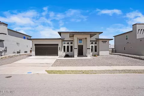 965 Crooked River Dr, El Paso, TX 79932