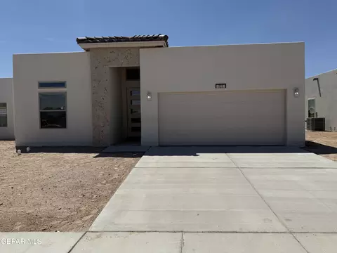 725 Paseo Del Agua, El Paso, TX 79928