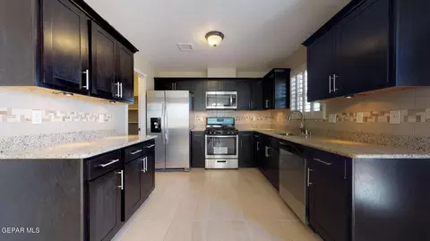 Kitchen - 15029 Function Ct, El Paso, TX 79938 photo 1 of 3