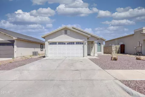 821 Nena Shapleigh, Socorro, TX 79927