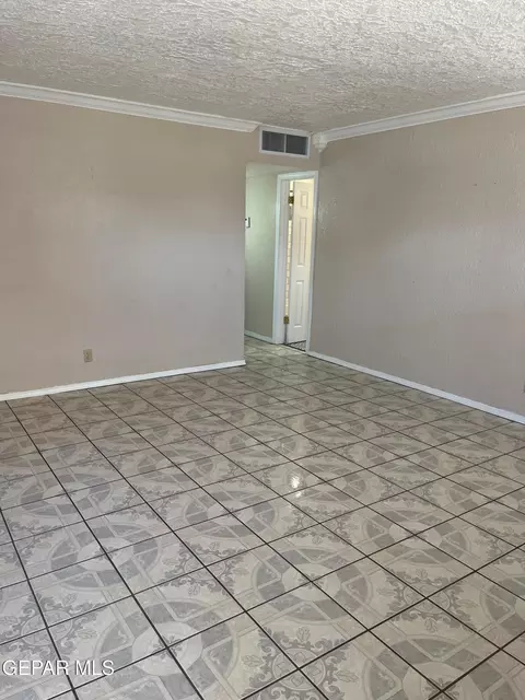 Living - 252 Trinity Pl, El Paso, TX 79905 photo 2 of 2