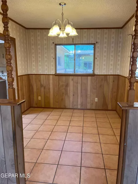 Dining - 252 Trinity Pl, El Paso, TX 79905 photo 2 of 2